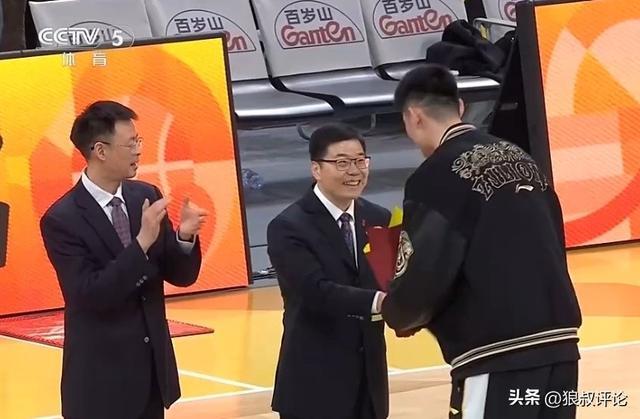 MK体育app下载-胡金秋:季后赛目标是卫冕总冠军 期待CBA赛场实现父子同台
